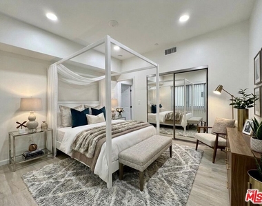 1409 N Hobart Boulevard - Photo Thumbnail 1