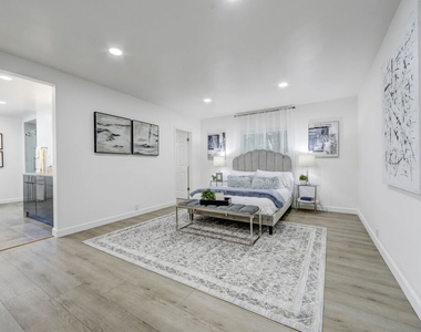 344 S Camden Drive - Photo Thumbnail 13