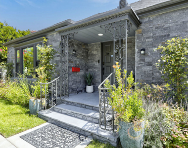 344 S Camden Drive - Photo Thumbnail 29