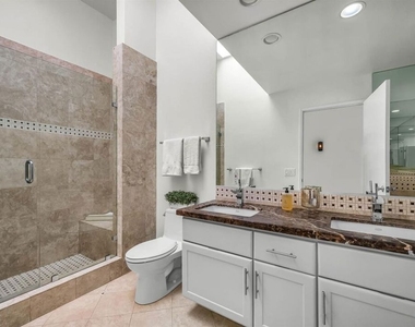1735 Malcolm Avenue - Photo Thumbnail 20