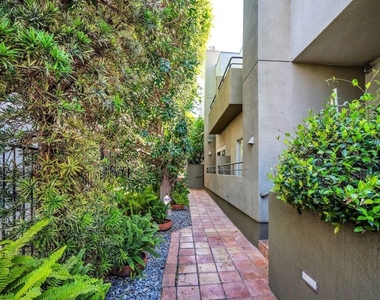 1735 Malcolm Avenue - Photo Thumbnail 1