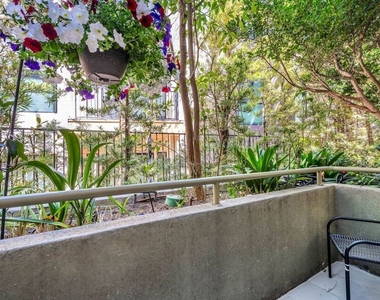1735 Malcolm Avenue - Photo Thumbnail 5