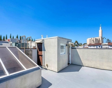 1735 Malcolm Avenue - Photo Thumbnail 24