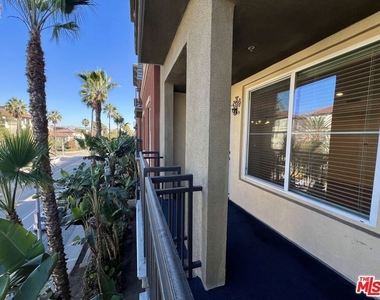 6020 Seabluff Drive - Photo Thumbnail 5