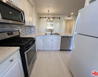 6020 Seabluff Drive - Photo Thumbnail 1