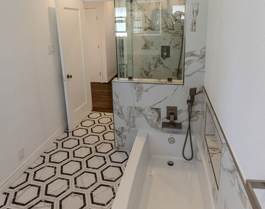 1067 S Sycamore Avenue - Photo Thumbnail 39