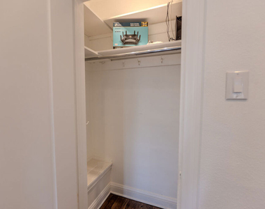 1067 S Sycamore Avenue - Photo Thumbnail 50