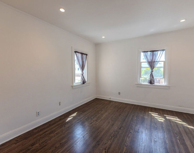 1067 S Sycamore Avenue - Photo Thumbnail 46