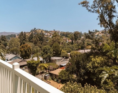 2120 N Cahuenga Boulevard - Photo Thumbnail 17
