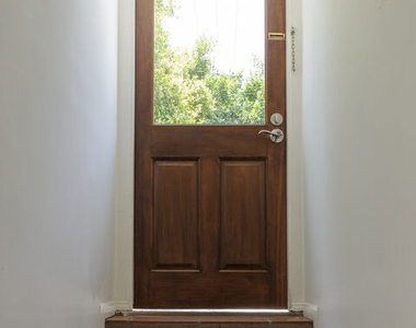 2120 N Cahuenga Boulevard - Photo Thumbnail 21