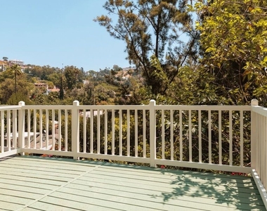 2120 N Cahuenga Boulevard - Photo Thumbnail 16