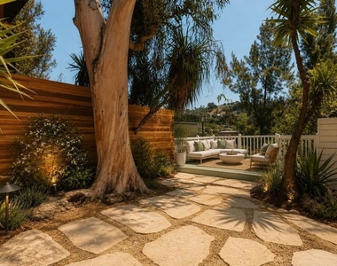 2120 N Cahuenga Boulevard - Photo Thumbnail 12