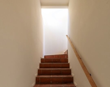 2120 N Cahuenga Boulevard - Photo Thumbnail 18