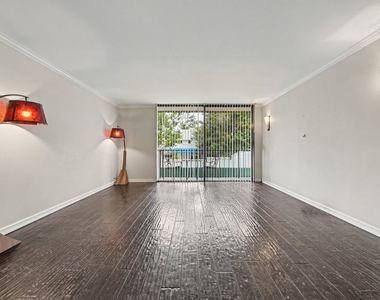 10535 Wilshire Boulevard - Photo Thumbnail 12