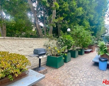 10535 Wilshire Boulevard - Photo Thumbnail 54
