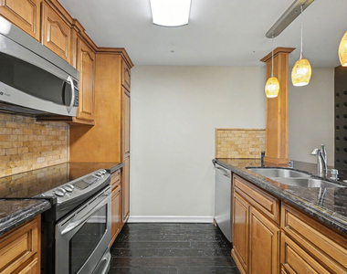 10535 Wilshire Boulevard - Photo Thumbnail 8