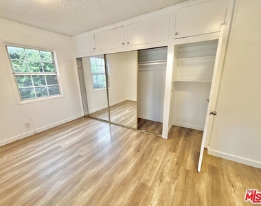 288 S Coronado Street - Photo Thumbnail 12