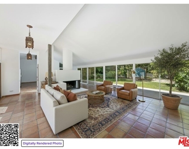 6328 Frondosa Drive - Photo Thumbnail 9