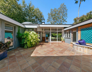 6328 Frondosa Drive - Photo Thumbnail 4