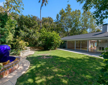 6328 Frondosa Drive - Photo Thumbnail 31