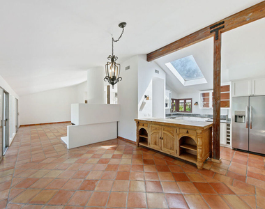 6328 Frondosa Drive - Photo Thumbnail 10