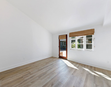 6328 Frondosa Drive - Photo Thumbnail 22