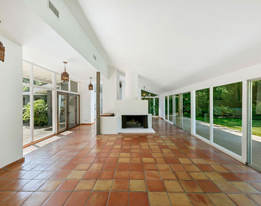 6328 Frondosa Drive - Photo Thumbnail 8