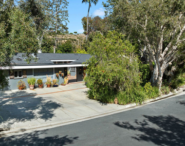 6328 Frondosa Drive - Photo Thumbnail 2