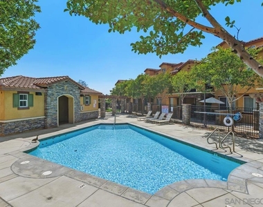 8011 City View Pl - Photo Thumbnail 35