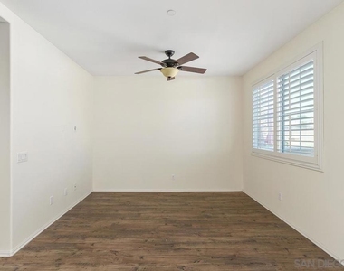 8011 City View Pl - Photo Thumbnail 7