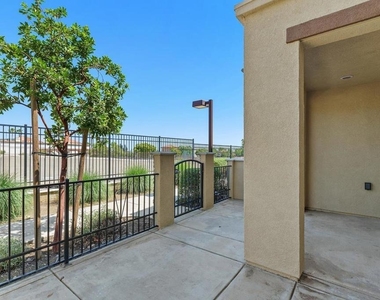 8011 City View Pl - Photo Thumbnail 6
