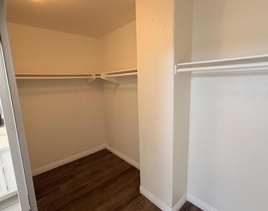 11347 Paul Barwick Ct - Photo Thumbnail 17