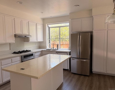 11347 Paul Barwick Ct - Photo Thumbnail 5