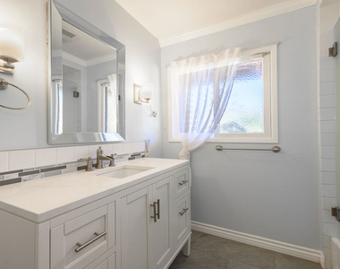 1090 El Medio Avenue - Photo Thumbnail 23