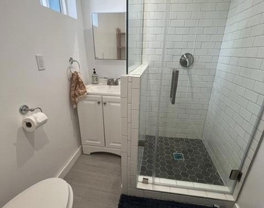 7022 Nestle Avenue - Photo Thumbnail 3