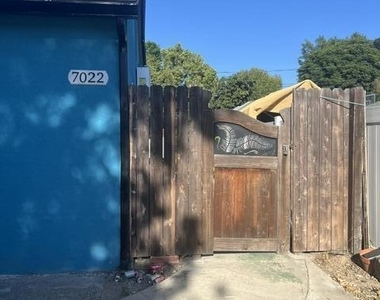 7022 Nestle Avenue - Photo Thumbnail 4