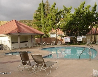 6813 Eaglehaven Lane - Photo Thumbnail 9
