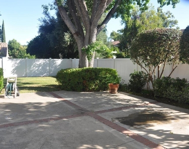 1568 Covington Avenue - Photo Thumbnail 2