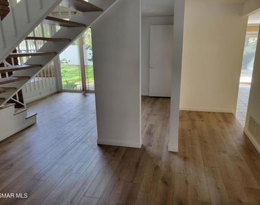 1568 Covington Avenue - Photo Thumbnail 13