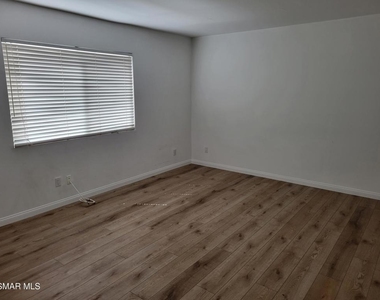 1568 Covington Avenue - Photo Thumbnail 7