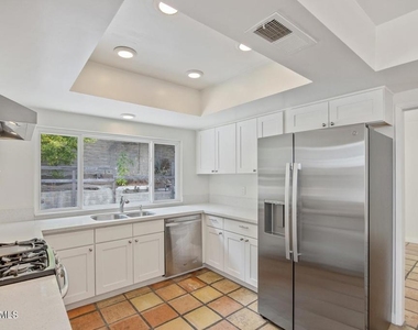 1114 Evenstar Avenue - Photo Thumbnail 16