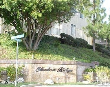 640 Indian Oak Lane - Photo Thumbnail 5