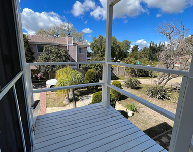 1415 Hillcrest Drive - Photo Thumbnail 12
