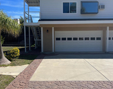 1415 Hillcrest Drive - Photo Thumbnail 16