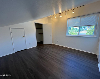 1415 Hillcrest Drive - Photo Thumbnail 8