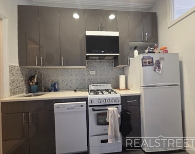109 Joralemon Street - Photo Thumbnail 6