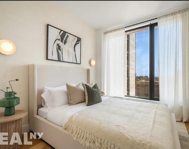 Rockwell Place - Photo Thumbnail 3