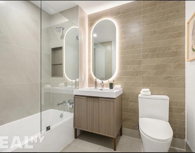 Rockwell Place - Photo Thumbnail 3