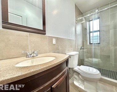 3139 Broadway - Photo Thumbnail 3