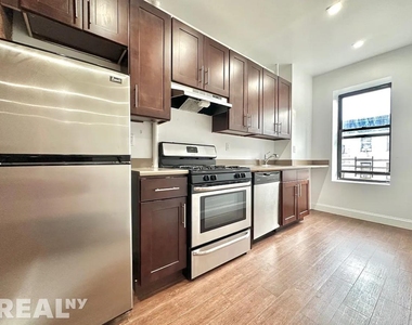 3139 Broadway - Photo Thumbnail 4